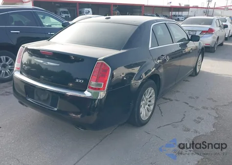 2014 Chrysler 300 из США, поврежденный, VIN 2C3CCAAG2EH341686